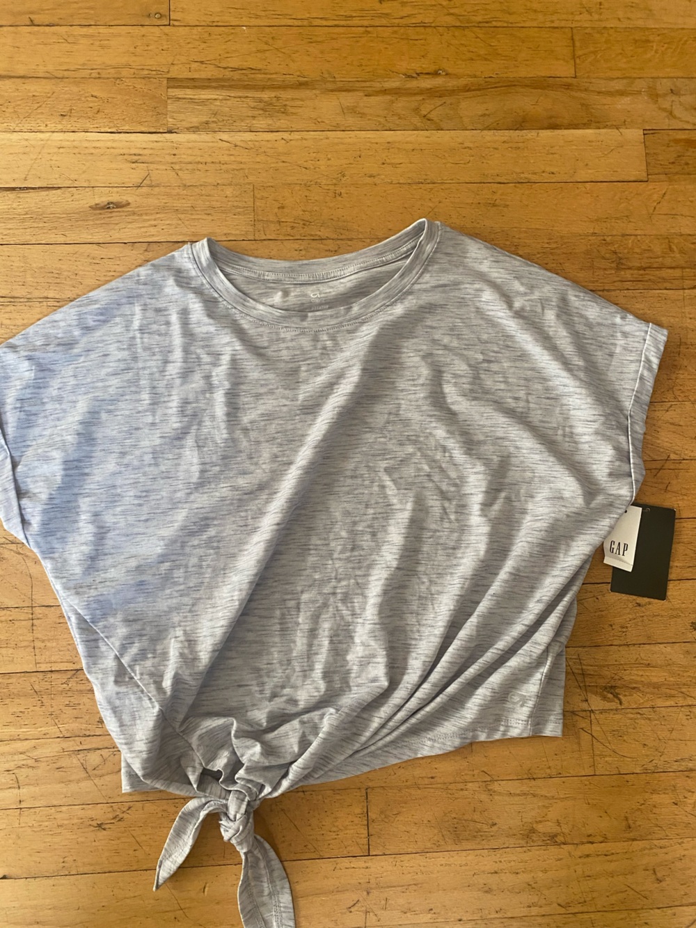 Gapfit breathe 4 way stretch grey t shirt. Size medium